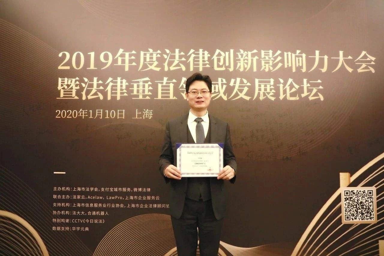 镇组织各单位200多人联合执法交警都上，出事后没人认账 